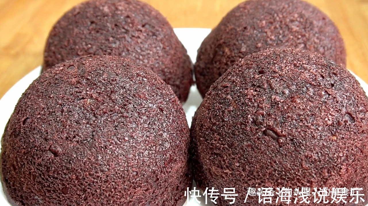 白糖|黑米不要煮粥了，教你营养美味做法，有碗就能做，蓬松柔软不发黏