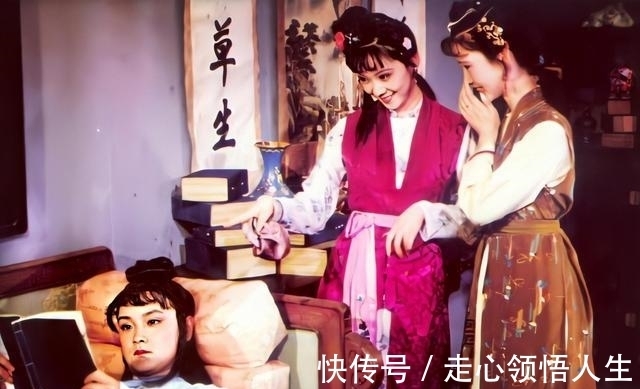 晴雯#怡红院的玛瑙碗随便摔,中秋宴上的一个茶杯,为啥让人找了半夜?