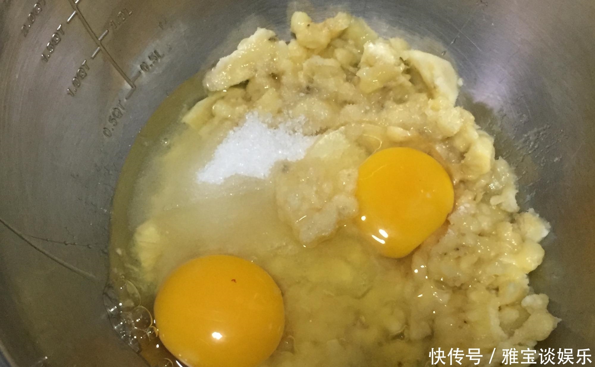 打发|教你用2根香蕉,2个鸡蛋,1碗面粉做蛋糕,免打发,新手一次成功