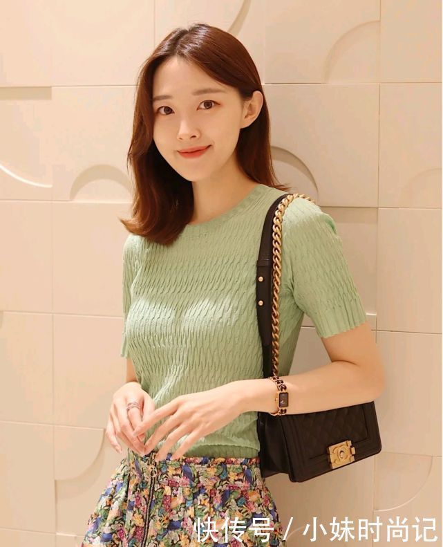 时尚博主|35岁后的女子穿什么才好看?优雅浪漫的穿搭就很精致,魅力四射