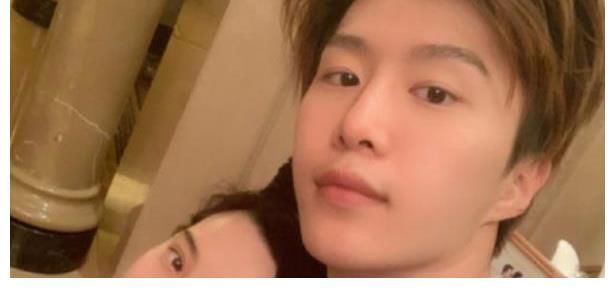 纹身|王嘉尔为遮纹身花样百出，38度高温穿冰袖，范丞丞方式却简单粗暴