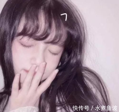 偷着乐|若脸上带有“这3特征”,戴上眼镜后丑女也能逆袭校花,全占的偷着乐吧