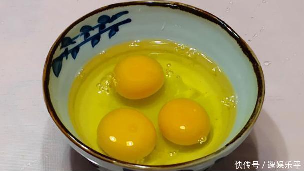 健康又好吃?营养又丰富?教你一款吃不腻的蛋炒饭,好吃太上头了