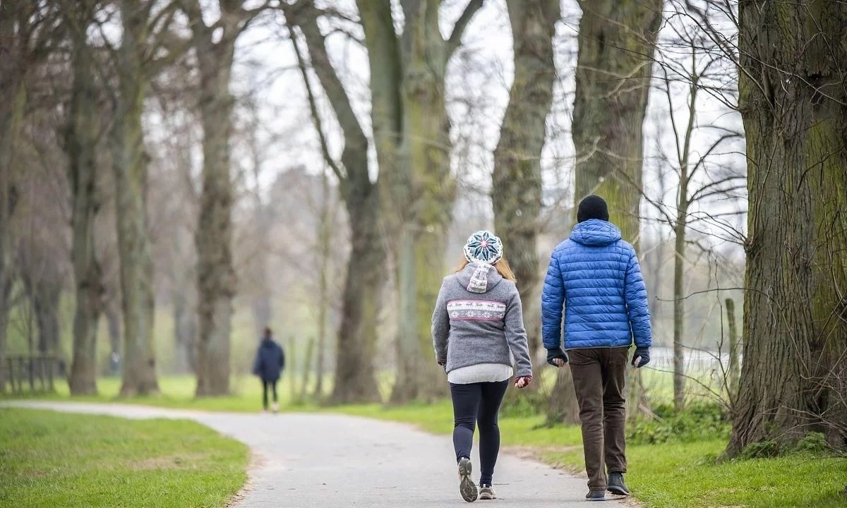 泡脚|老年人养生5大误区，必须注意！老人养生记住4个黄金时段
