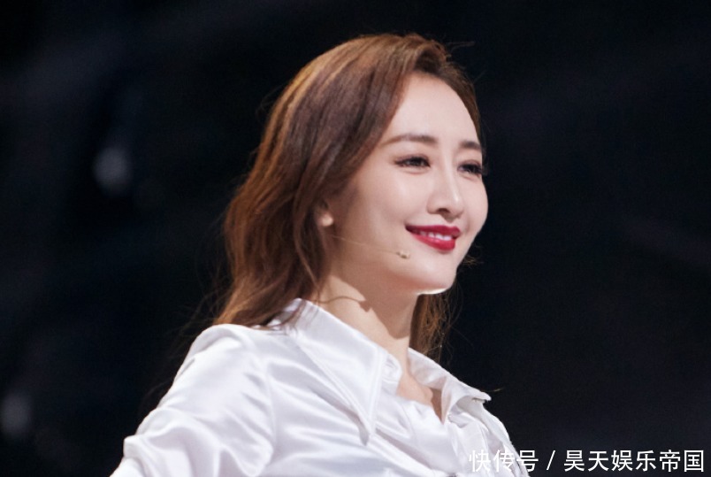 龚俊给王鸥打call,两人无交集被嘲蹭热度,维嘉应援反而打错人名