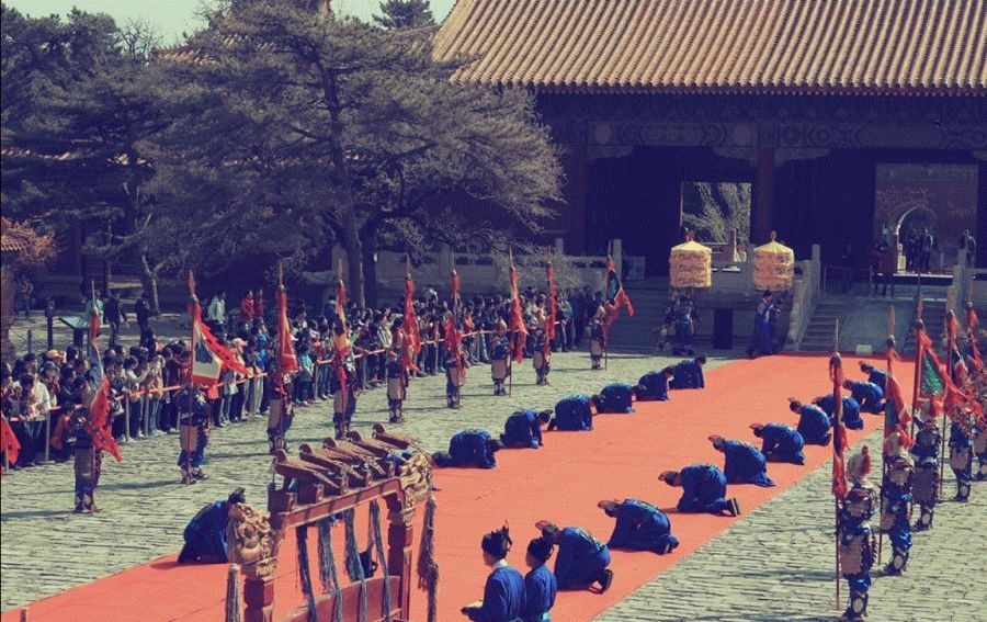 却是|君权神授是假的,有一个皇帝却是天生的,高智商却死于丹药