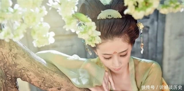 五代美词赏析:露白蟾明又到秋