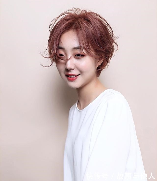 烫发 新时尚发型17款送给大家,越看越完美,蓬松时尚显高级!