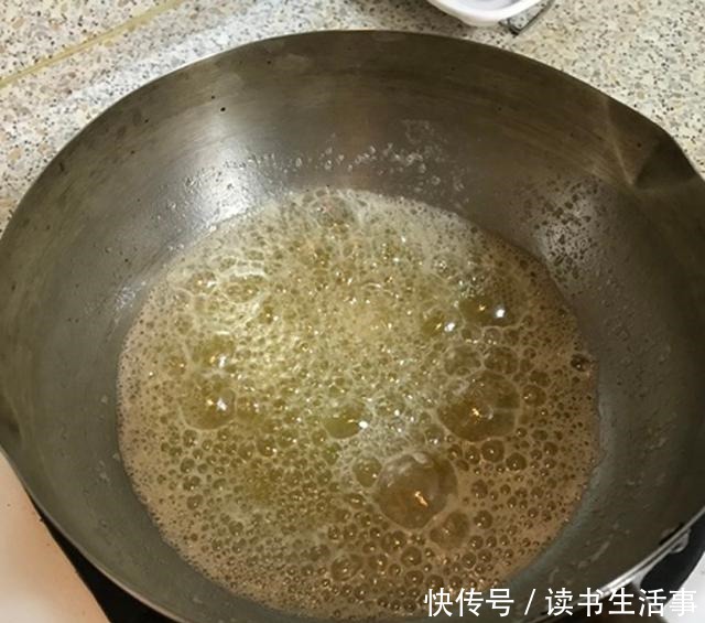 这款费南雪蛋糕，材料简单容易上手，香味浓郁，外焦内软，很好吃