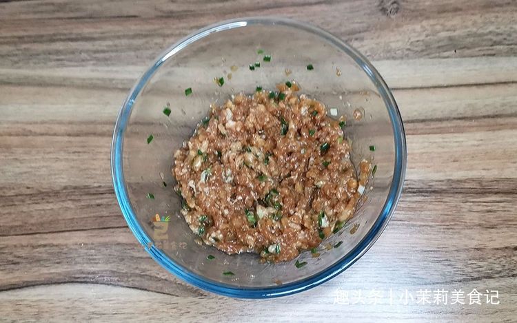 包萝卜馅饺子，记住别杀水和焯水，难怪发柴没营养，教您正确做法