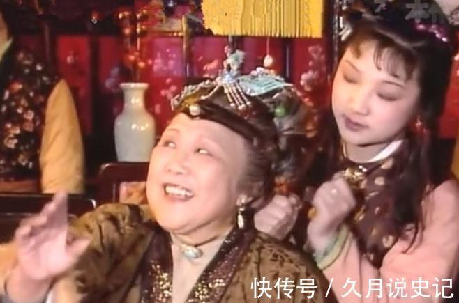 王夫人&贾政看中了两个女孩给宝玉、贾环做小老婆,她们分别是谁?