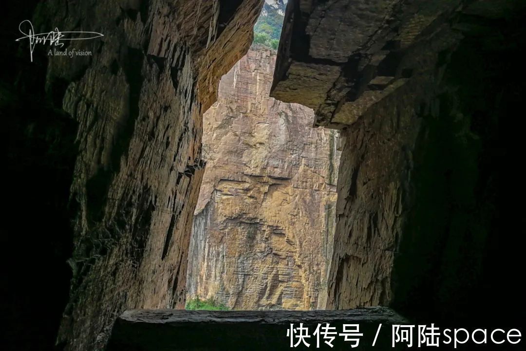 郭亮洞|历经30年坎坷,位于悬崖峭壁的这个郭亮洞地势险要,路况却很好