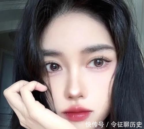 氛围感|脸上有这5个特征的女生,是标准的“绿茶脸”,对异性超有吸引力