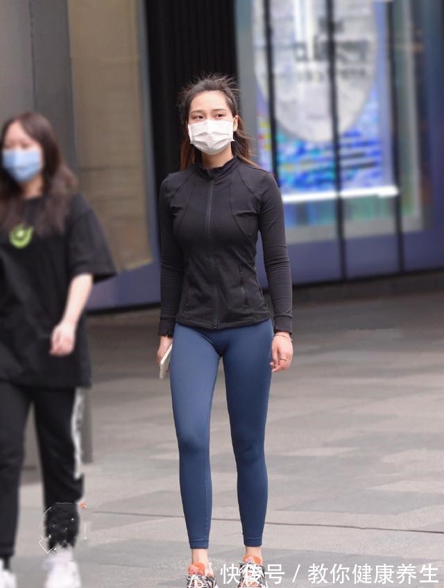 时尚 亮眼时尚的打底裤时尚出彩又美观,很有街头感!