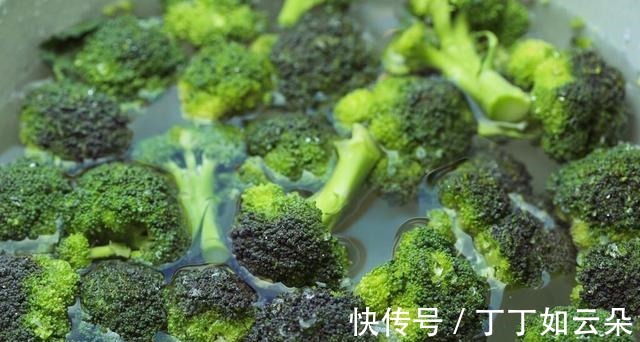 西蓝花|炒菜前记得要焯水的3种蔬菜，别嫌焯水麻烦，弄不好有害于健康！