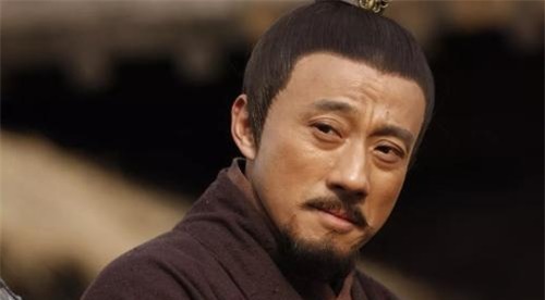 严嵩|他是明朝第一奸臣,被抄家时发现财产还不如清官多,钱都去哪了?