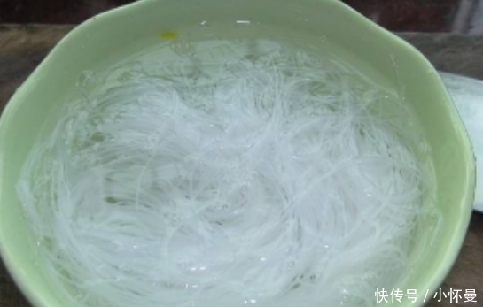 天冷了,怎能不吃此菜?十分钟就上桌,香辣可口还美味,贼香