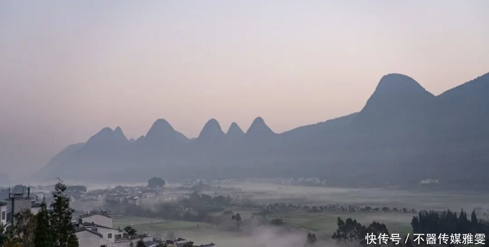 万峰林景区现平流雾奇观，仿若仙境！