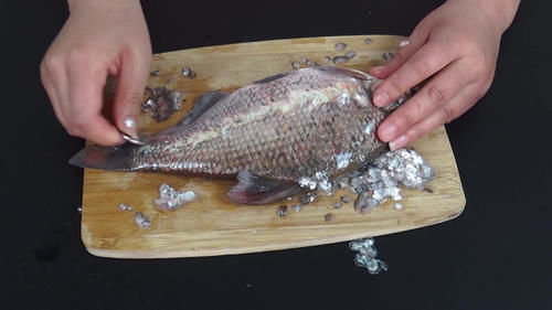 今天才知道,鱼身上3个地方毒素最多,不要随便吃,长记性了