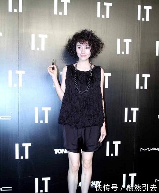 超短发 女人过了四十不想被说“老”?远离这3种发型,选择另外3种更优雅