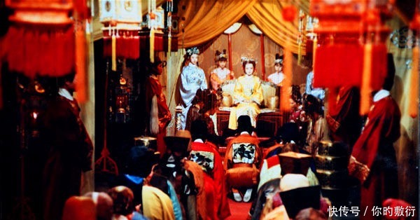 贾元春省亲时做了两件事 ,害得贾府满门被抄!