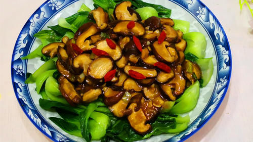  年夜饭，大鱼大肉太油腻，6样“吉祥素菜”要上桌，美好寓意给你