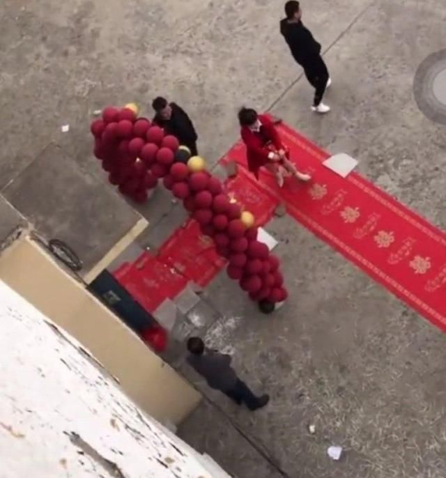 黑龙江安达新人结婚，被称为“史上最近距离的红地毯”？