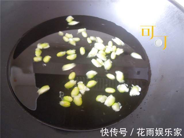步骤|炒鱿鱼怎么处理才能又脆又嫩配合这两种蔬菜口感温和,营养均衡