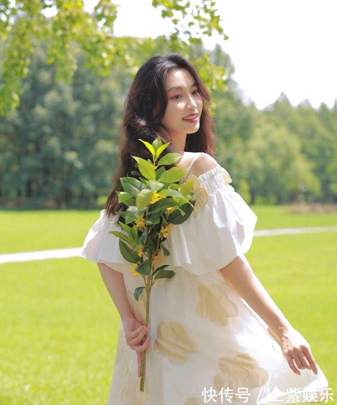 有气质|换季穿搭没头绪？看看这些舒适简约的日常穿搭，温柔优雅又有气质