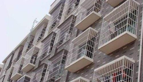 防盗网|这才是正确的封阳台做法,美观大气颜值高,后悔我家知道太晚