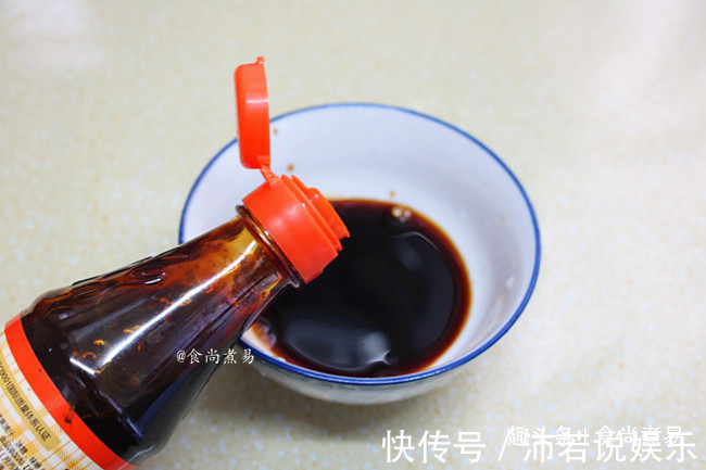 豆腐不用酿肉，这款做法很简单，外酥里嫩，汁鲜入味很下饭！