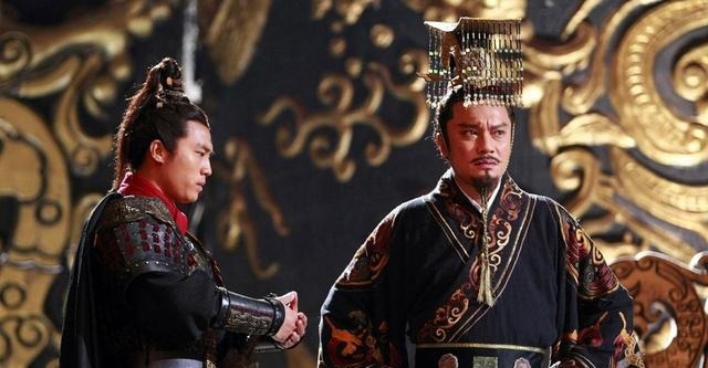 鸡蛋|帝王生病要吃公鸡蛋治病,臣子无可奈何,小孩用七个字轻易破解