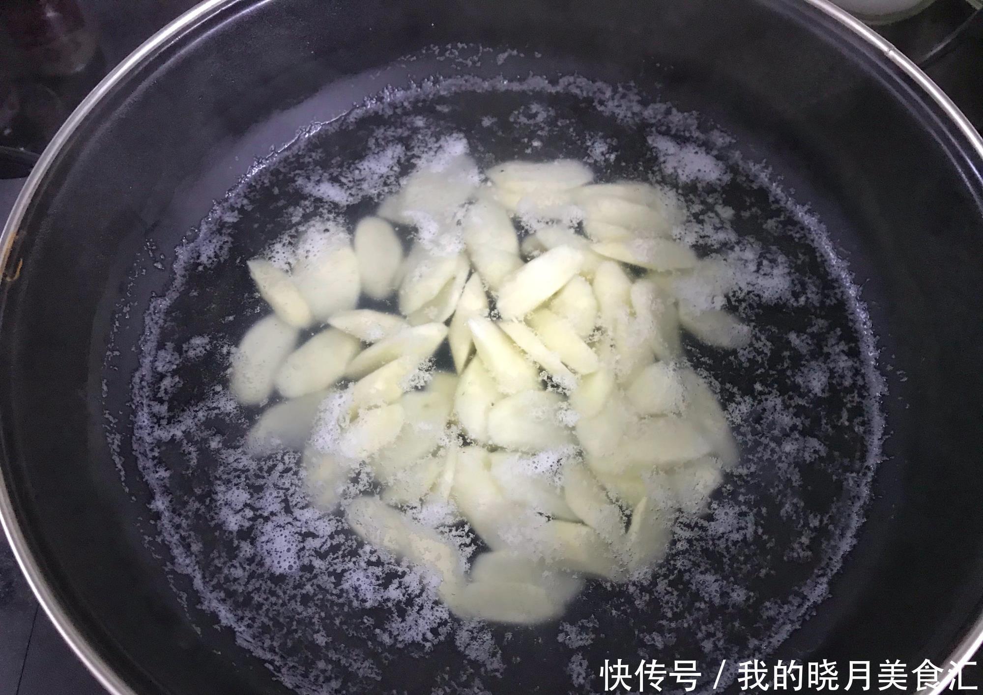 節(jié)后此兩種素菜一起炒，比肉菜受歡迎，清爽開胃解油膩，簡單好吃