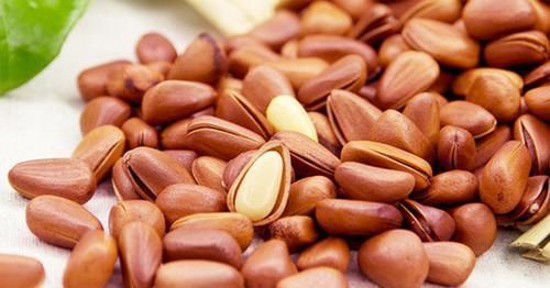 不饱和脂肪酸|长寿果营养高，软化血管，乌发安神治便秘，头晕腰酸要多吃！