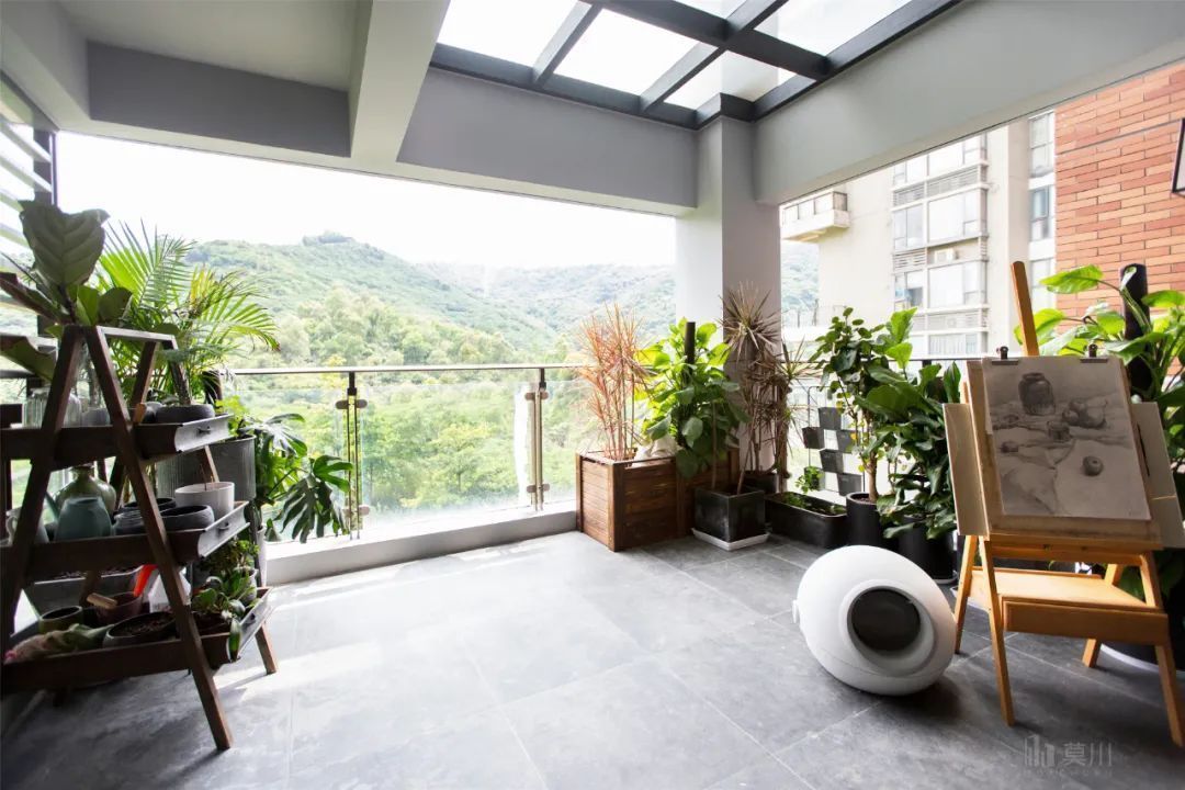 绿植|99㎡现代工业风,85后女神的家,满屋高级灰,绿植清新点缀