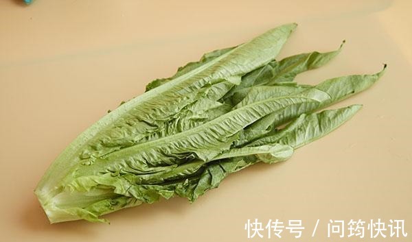 虾皮|50岁后要养骨,骨科医生不但要多喝牛奶,4物也要舍得吃