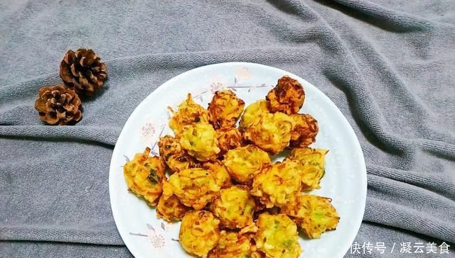 炸萝卜丸子时用面粉还是用淀粉都不对,正确的做法是这样