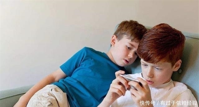 家长|“我再玩两分钟”父母的2种回应,成就了孩子2种“不同的人生”