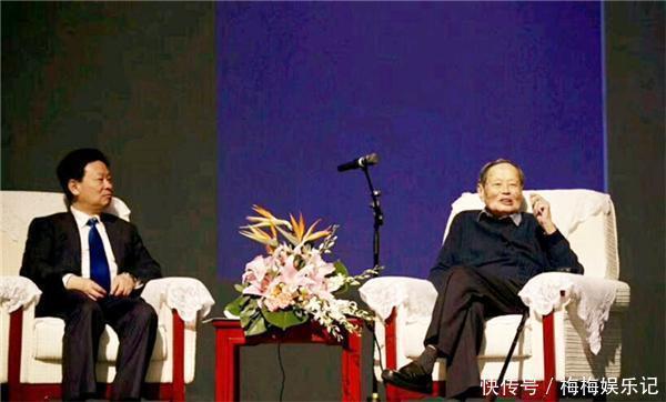 莫言&領諾獎時楊振寧挖苦莫言“你我出身不同”,莫言回答讓人叫好