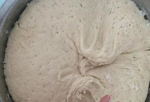 面团|发面别只会加酵母多加点“它”，6分钟发满盆，馒头香软不发酸