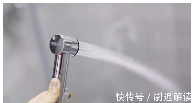 安装|卫生间装了它,邻居嘲笑我败家,入住1年后开始羡慕,却装不了了