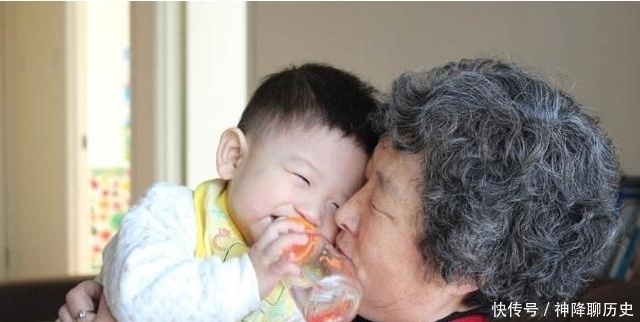 婆媳关系|姥姥成带娃主力军？伪命题的背后是奶奶的无奈：不是我不想带娃