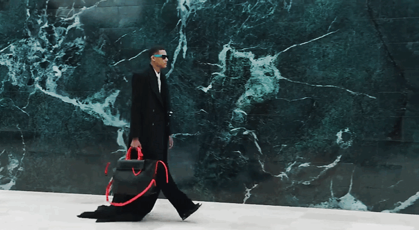 自降咖位跪舔流量鲜肉？又一奢侈品牌跌落神坛？