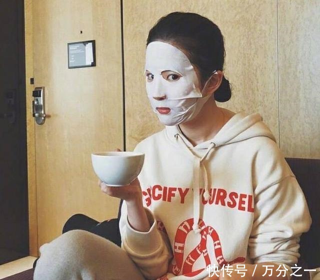 敏感肌|女生敷面膜时,尽量少犯这3个“错误”!不然毛孔容易变大!