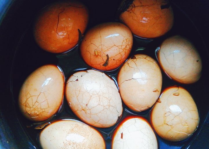 做五香茶叶蛋，用什么茶？教你正确做法，个个入味，茶香浓郁