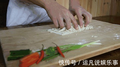 面团|手擀面一煮就断?牢记这3点,面条下锅不断,口感爽滑还筋道