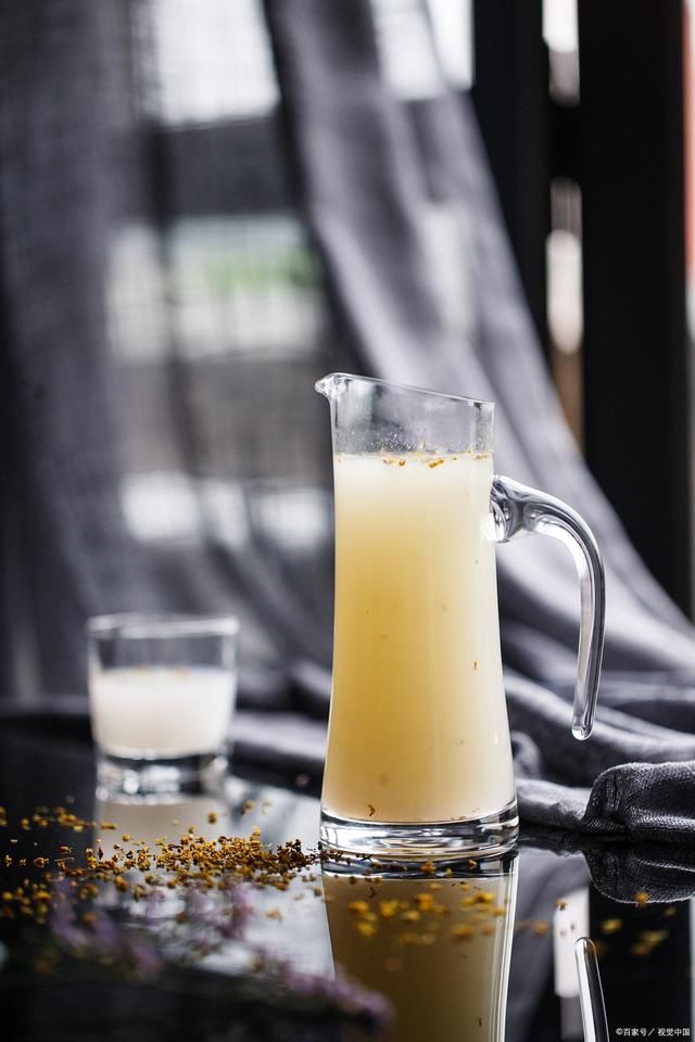 千里江陵看轻舟|鹧鸪天十阙:楼外清香卉几朵，千里江陵看轻舟