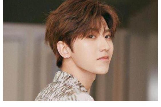 謝娜|《朋友請聽好2》被曝8月錄制，節(jié)目內(nèi)容改版，不見千璽有蔡徐坤