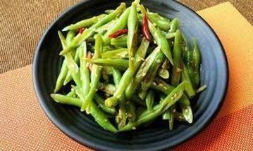  优选|美食优选：凉调爽口四季豆，红烧茄子，青椒爆肥肠，干煸鱿鱼的做法