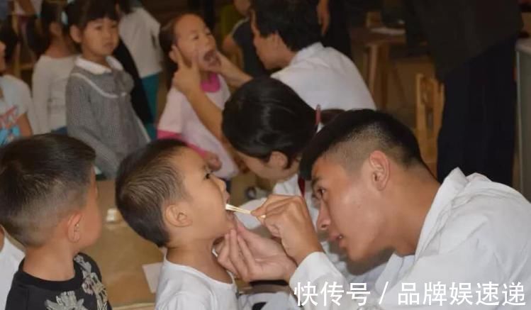 恒牙|牙科医生提醒，孩子正在换牙的父母们，你们一直都做错了什么？